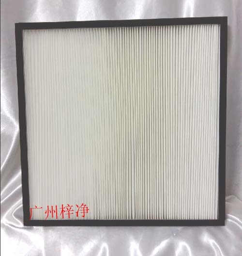 板式中效過(guò)濾器設(shè)計(jì)特點(diǎn)：風(fēng)量大、阻力小、結(jié)構(gòu)堅(jiān)固、可重復(fù)清潔使用。